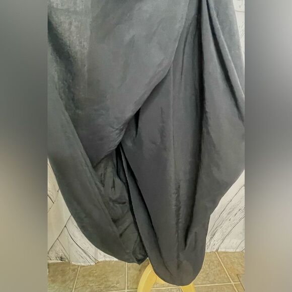 VIADELLEROSE Asymmetrical Sleeveless Dress Black M - Picture 3 of 8